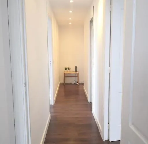 דירה Spacious And Light Flat With Beautiful Views סנטנדר
