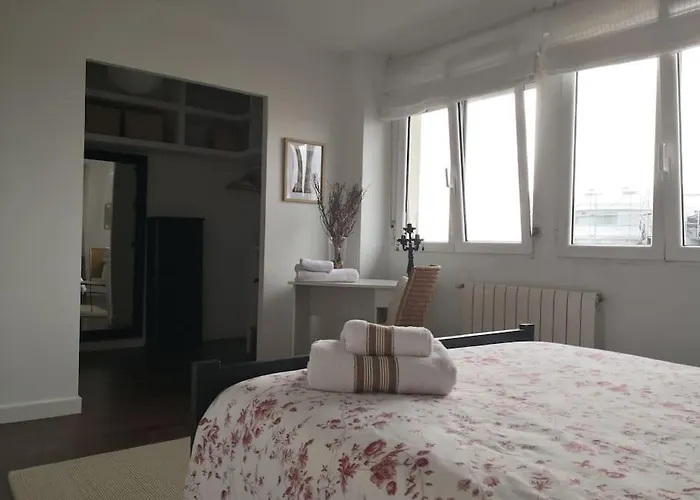 דירה Spacious And Light Flat With Beautiful Views סנטנדר