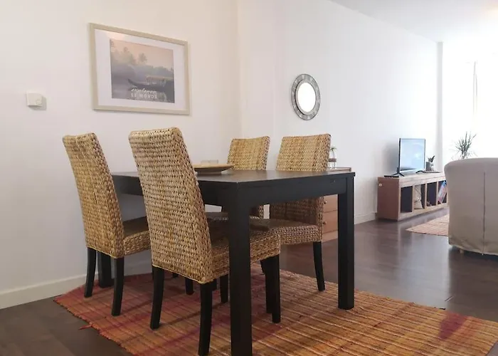 דירה Spacious And Light Flat With Beautiful Views *